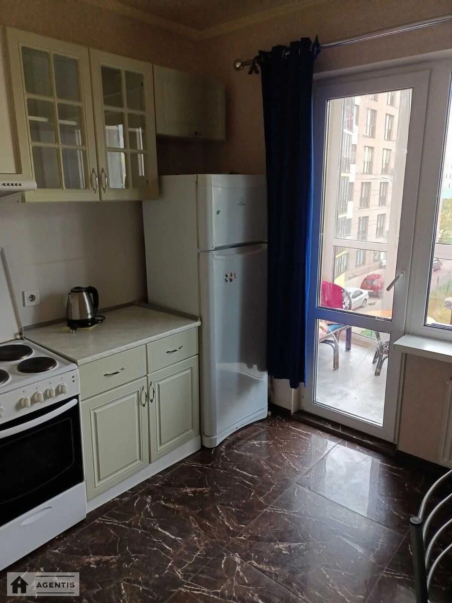 Сдам квартиру. 1 room, 37 m², 5th floor/7 floors. Стеценка, Киев. 