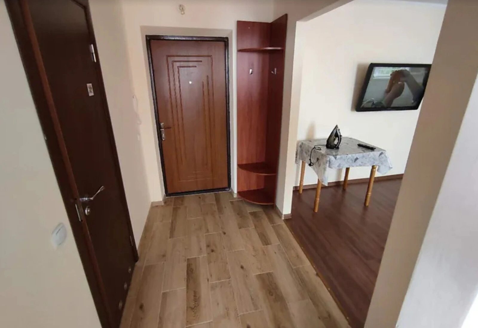 Продаж квартири 3 кімнати, 83 m², 9 пов./9 поверхів. Кутковцы, Тернопіль. 