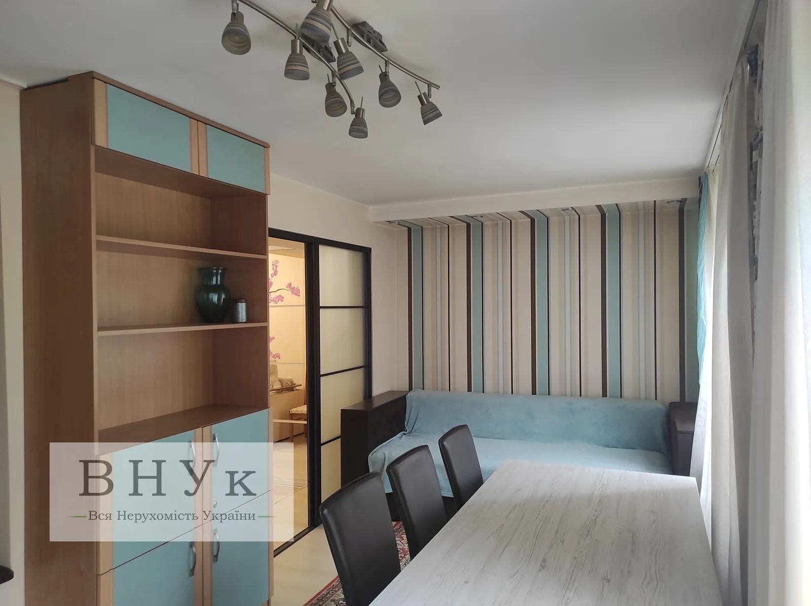 Продаж квартири. 3 rooms, 80 m², 1st floor/5 floors. Тролейбусна вул., Тернопіль. 