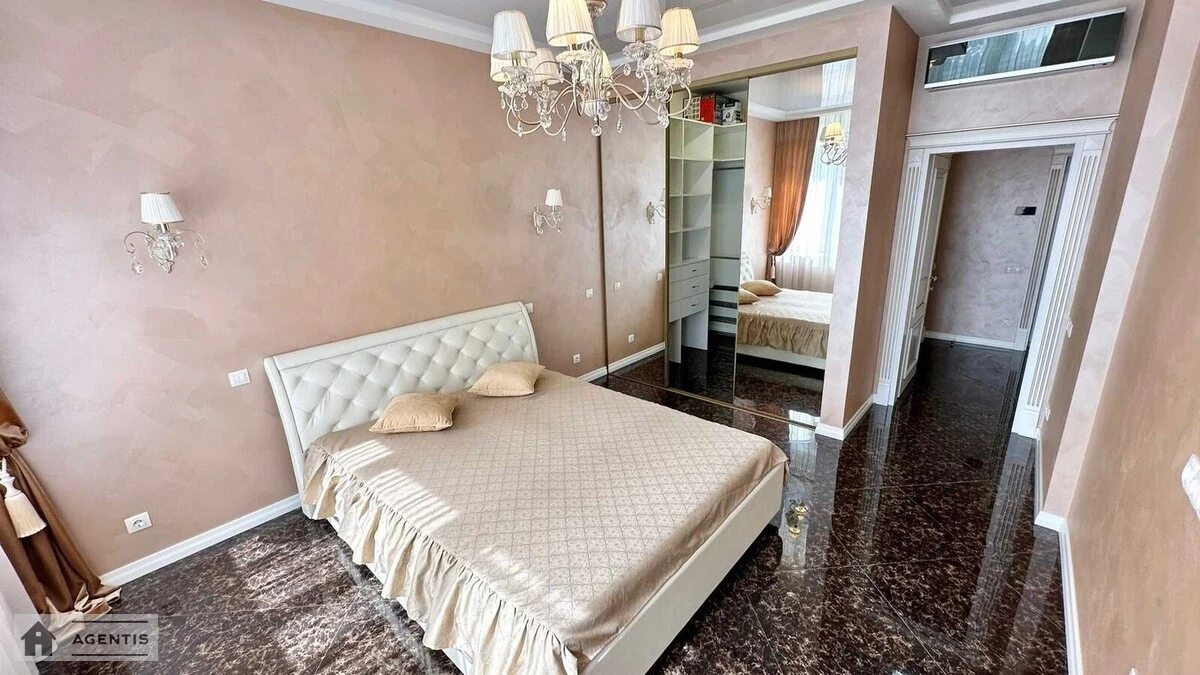 Apartment for rent 2 rooms, 60 m², 7th fl./23 floors. 14, Dniprovs'ka embankment 14, Kyiv. 