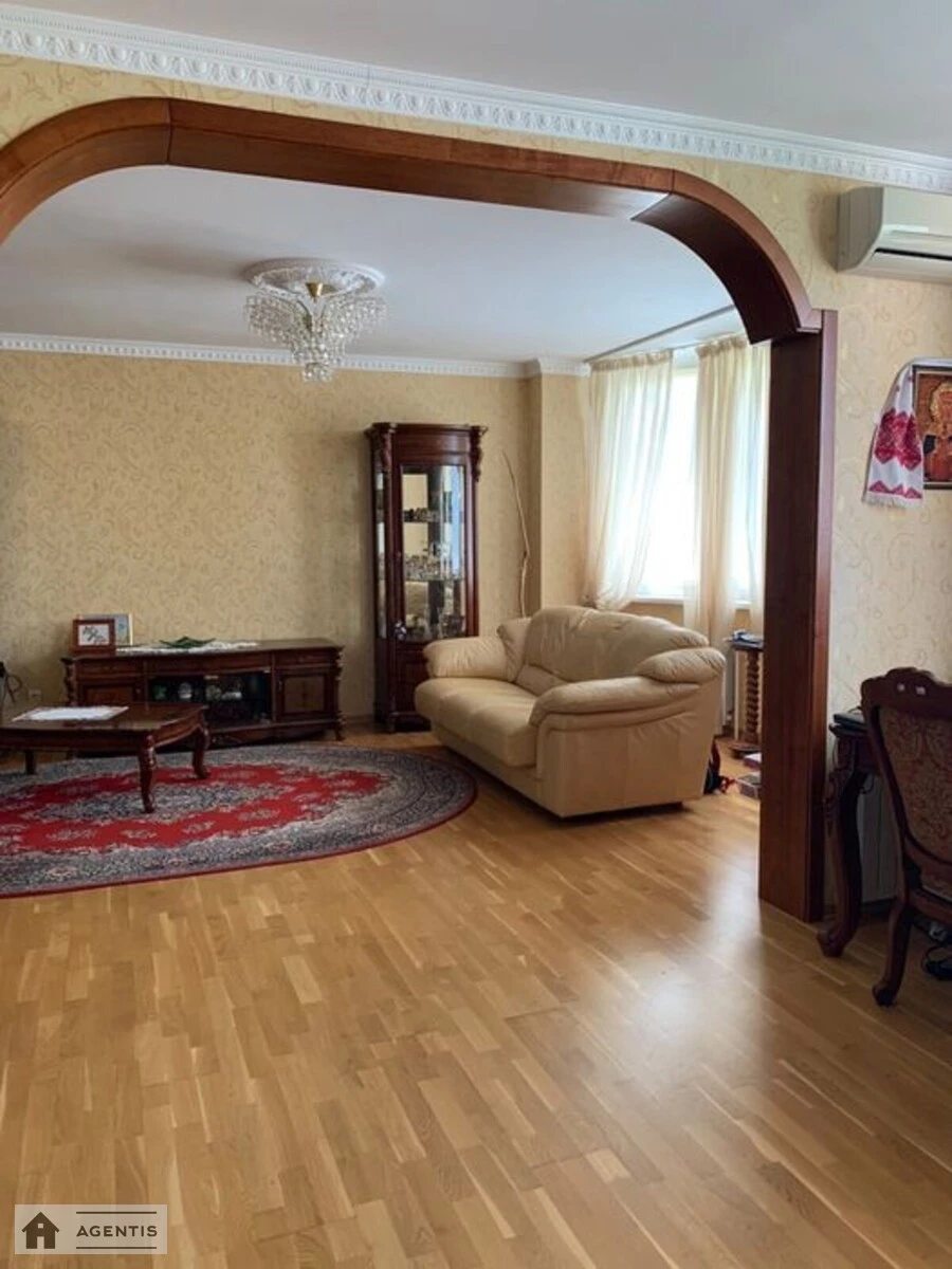 Apartment for rent 4 rooms, 133 m², 8th fl./16 floors. Holosiyivskyy rayon, Kyiv. 