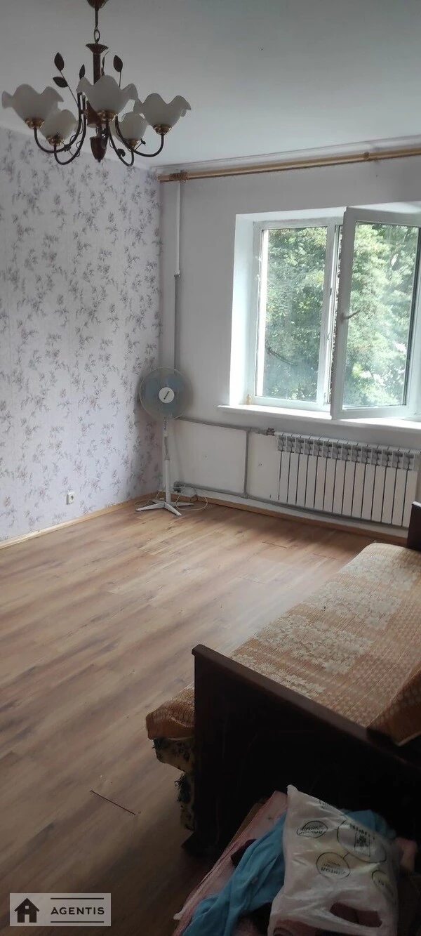 Apartment for rent 1 room, 39 m², 4th fl./9 floors. Svyatoshynskyy rayon, Kyiv. 