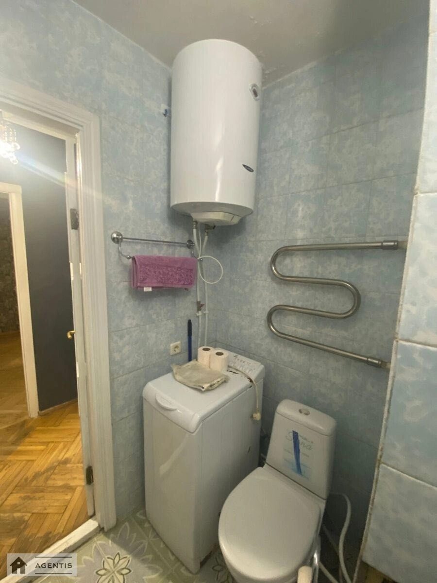 Здам квартиру 3 кімнати, 58 m², 8 пов./9 поверхів. 42, Братиславська 42, Київ. 