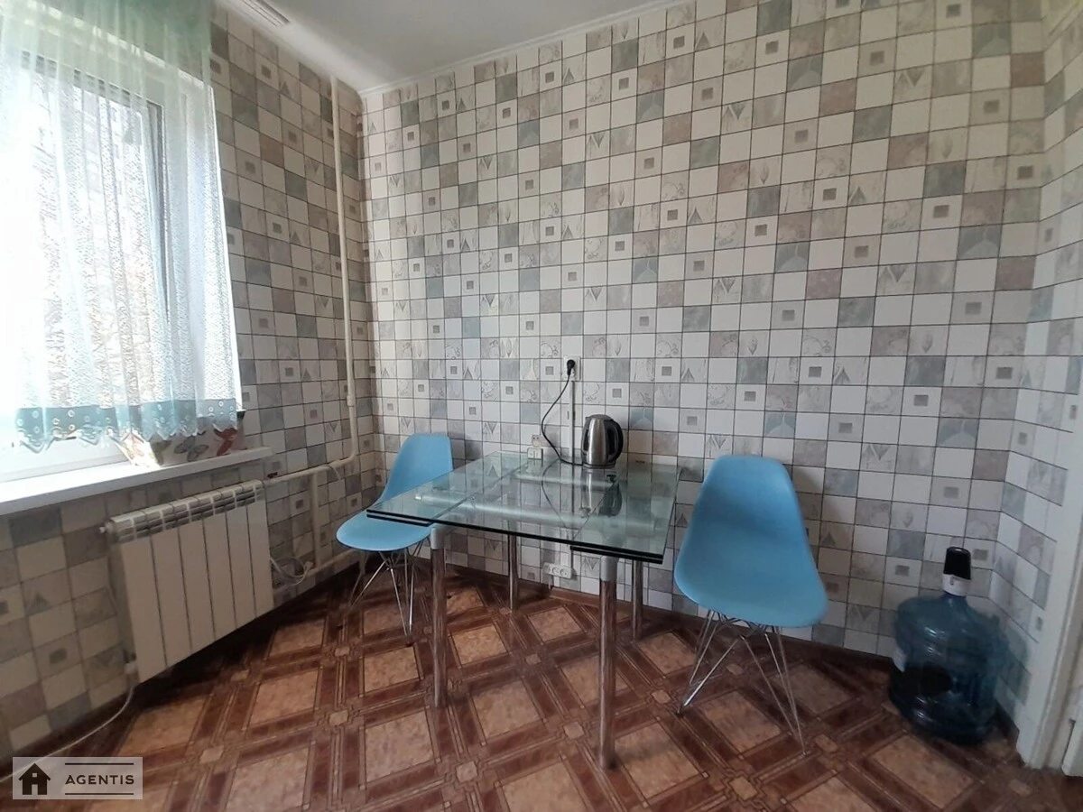 Apartment for rent 2 rooms, 51 m², 4th fl./9 floors. Heorhiya Honhadze prosp., Kyiv. 