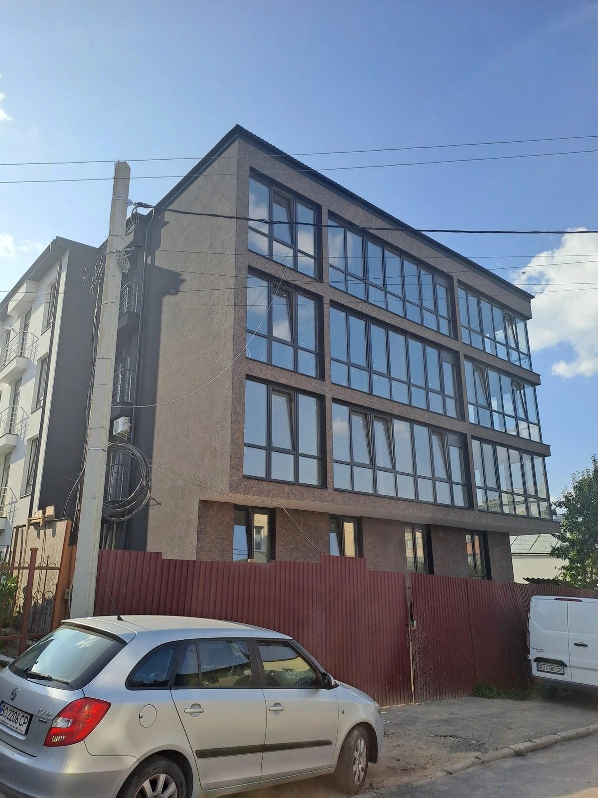 Продаж квартири 2 кімнати, 55 m², 1 пов./4 поверхи. Дружба, Тернопіль. 