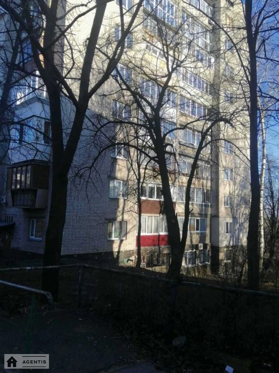 Apartment for rent 1 room, 34 m², 6th fl./9 floors. Dokuchayevska, Kyiv. 