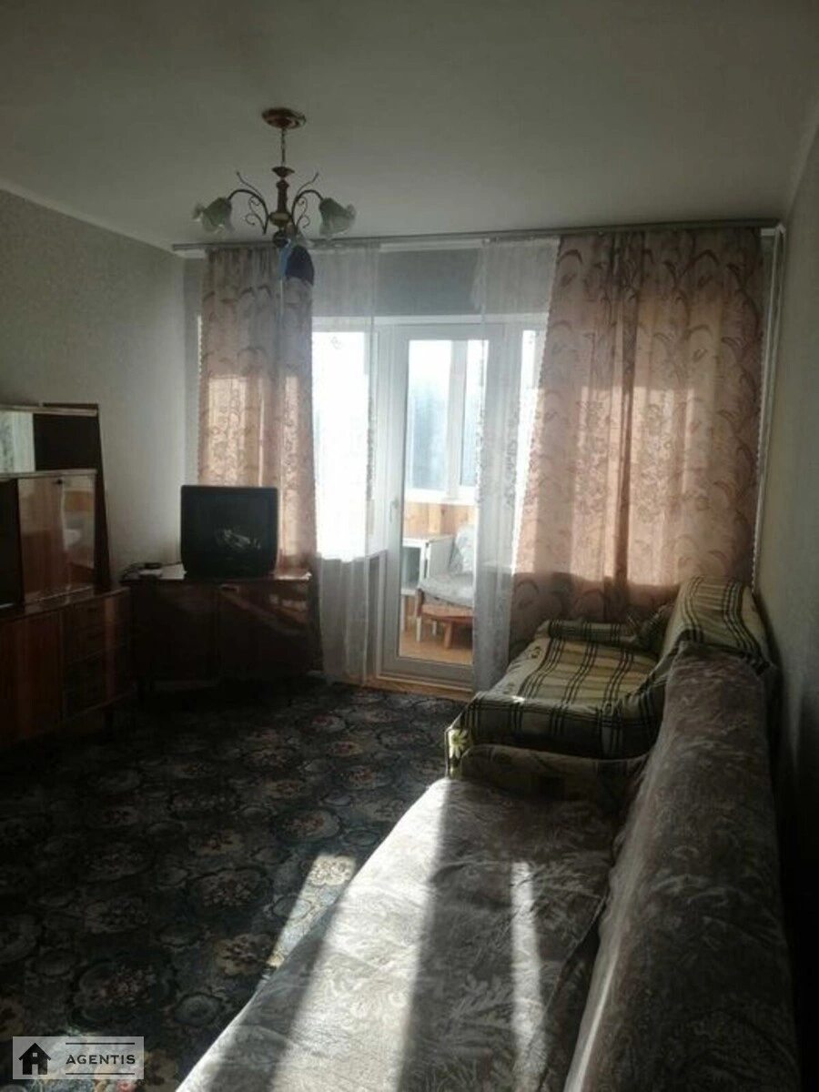 Apartment for rent 1 room, 34 m², 6th fl./9 floors. Dokuchayevska, Kyiv. 