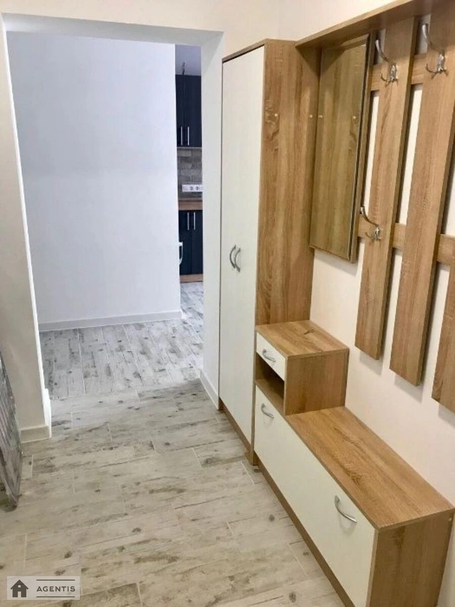 Здам квартиру 1 кімната, 42 m², 6 пов./11 поверхів. 190, Харківське 190, Київ. 