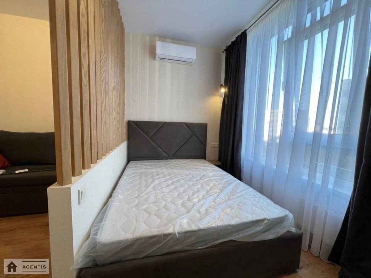 Здам квартиру 1 кімната, 28 m², 7 пов./20 поверхів. 15, Любомира Гузара просп. (Космонавта Комарова), Київ. 