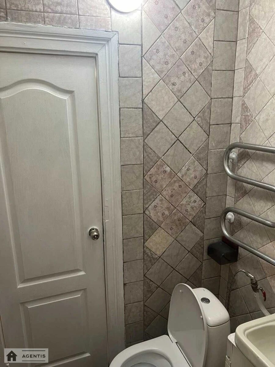 Здам квартиру 2 кімнати, 42 m², 1 пов./5 поверхів. Відрадний, Київ. 