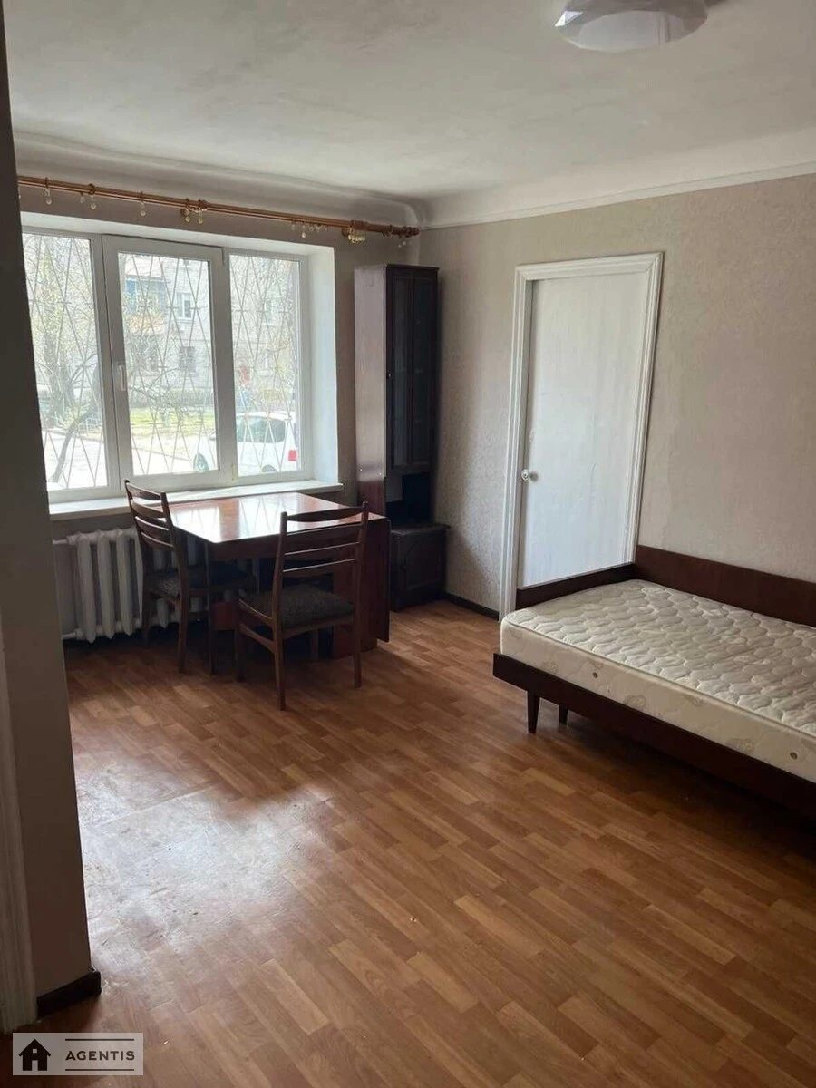 Здам квартиру 2 кімнати, 42 m², 1 пов./5 поверхів. Відрадний, Київ. 