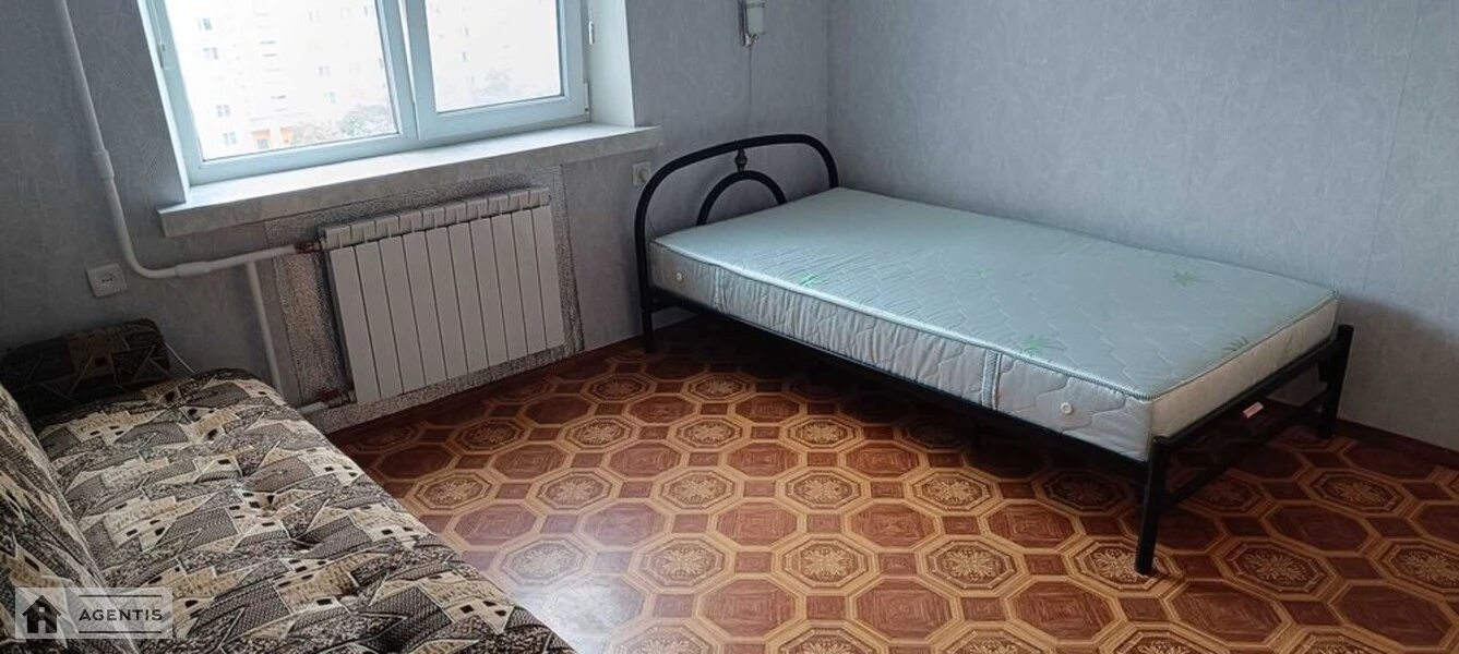 Сдам квартиру 2 комнаты, 54 m², 7 эт./9 этажей. 7, Йорданська вул. (Лайоша Гавро), Киев. 