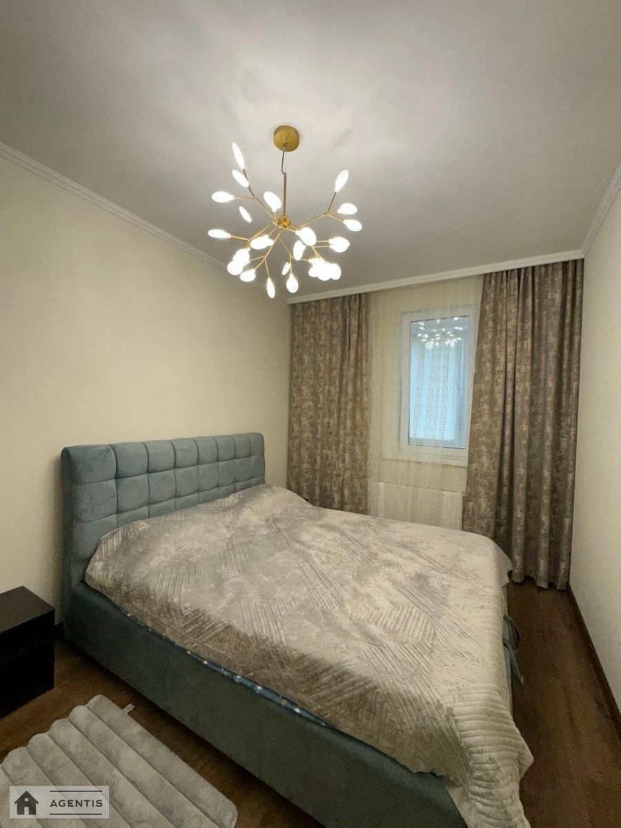 Сдам квартиру 2 комнаты, 50 m², 4 эт./25 этажей. 16, Просвещения 16, Киев. 