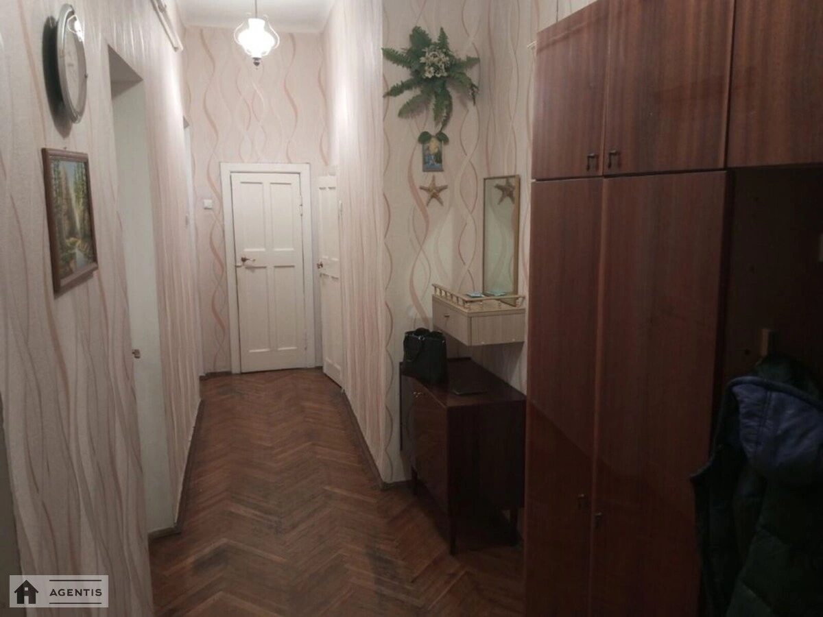 Apartment for rent 2 rooms, 46 m², 5th fl./5 floors. Solomyanskyy rayon, Kyiv. 