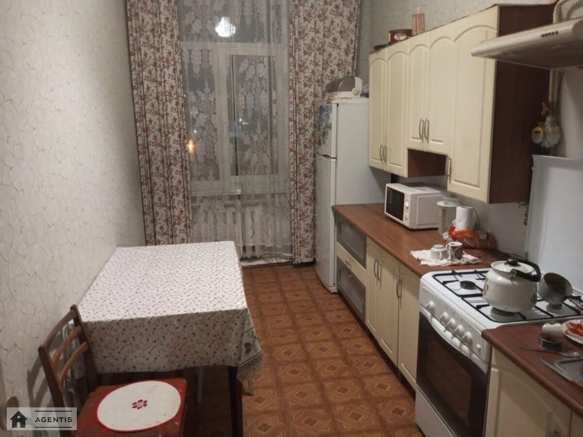 Здам квартиру 2 кімнати, 46 m², 5 пов./5 поверхів. Солом’янський район, Київ. 