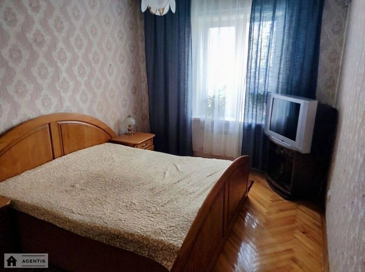 Apartment for rent 3 rooms, 74 m², 9th fl./10 floors. Holosiyivskyy rayon, Kyiv. 