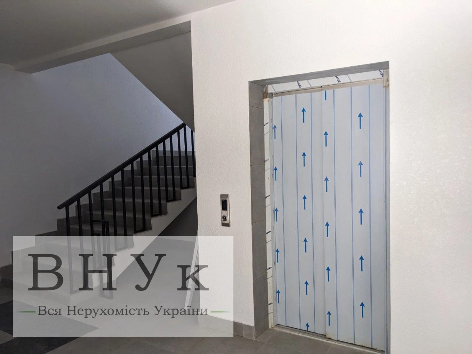 Продаж квартири 2 кімнати, 555 m², 9 пов./9 поверхів. Будного С. , Тернопіль. 