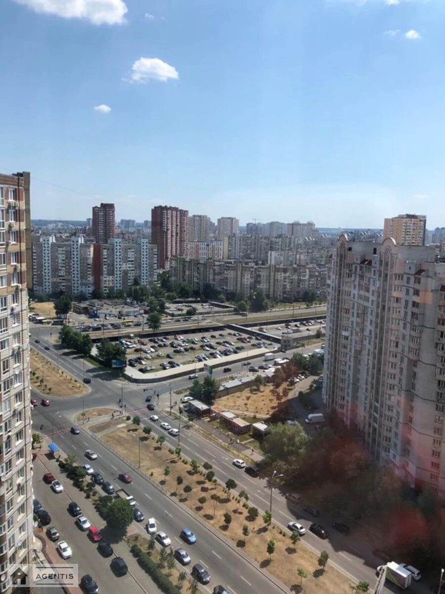 Сдам квартиру 3 комнаты, 130 m², 22 эт./22 этажа. 22, Анни Ахматової вул., Киев. 