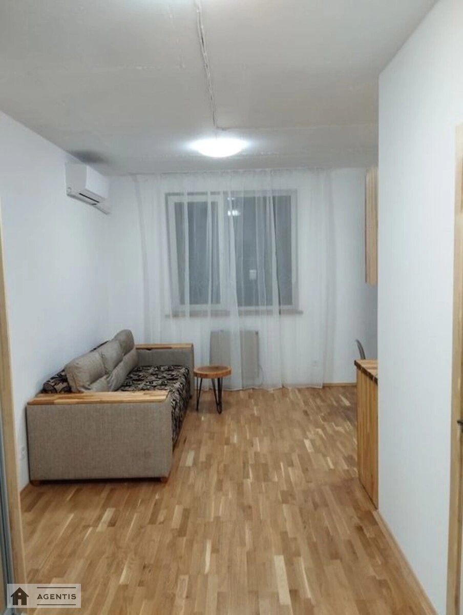 Apartment for rent 1 room, 25 m², 4th fl./4 floors. Praktychna vul., Kyiv. 