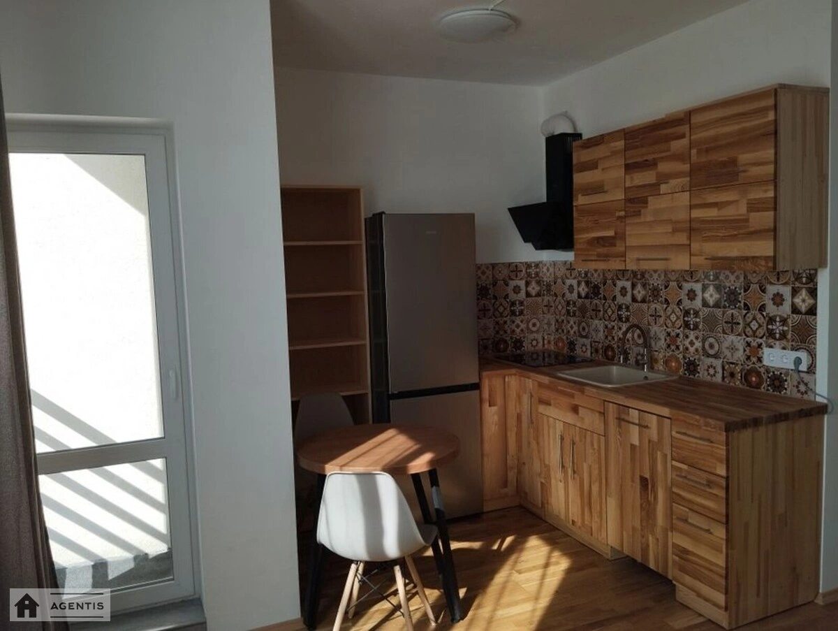 Apartment for rent 1 room, 25 m², 4th fl./4 floors. Praktychna vul., Kyiv. 