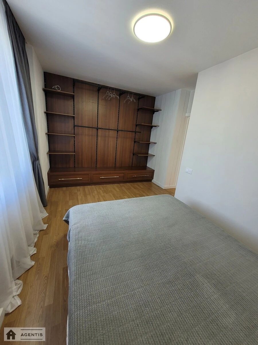 Apartment for rent 2 rooms, 70 m², 7th fl./33 floors. 5, Beresteyskyy prosp. Peremohy, Kyiv. 