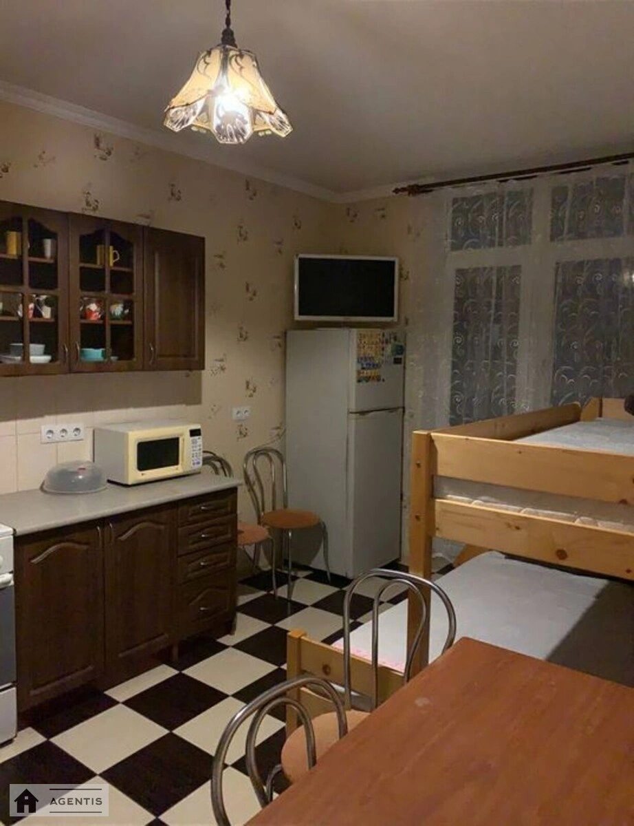 Сдам квартиру 1 комната, 48 m², 19 эт./25 этажей. 40, Урловская 40, Киев. 