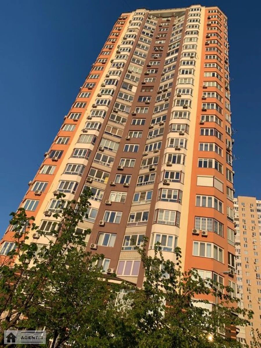 Сдам квартиру 1 комната, 48 m², 19 эт./25 этажей. 40, Урловская 40, Киев. 