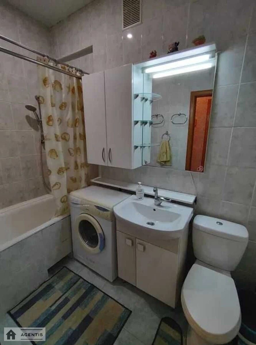 Здам квартиру 2 кімнати, 50 m², 5 пов./9 поверхів. 5, Інженера Бородіна вул. (Сергія Лазо), Київ. 