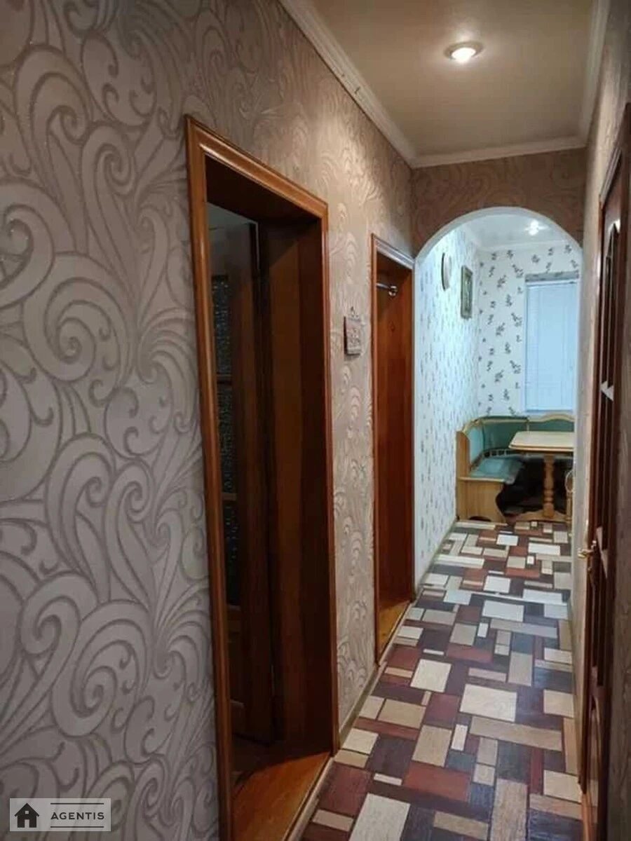 Здам квартиру 2 кімнати, 50 m², 5 пов./9 поверхів. 5, Інженера Бородіна вул. (Сергія Лазо), Київ. 