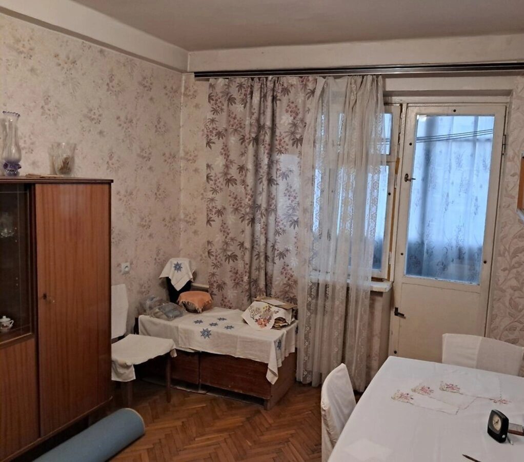 Продаж квартири 2 кімнати, 43 m², 7 пов./10 поверхів. 10, Богдана Гаврилишина вул. (Ванди Василевської), Київ. 