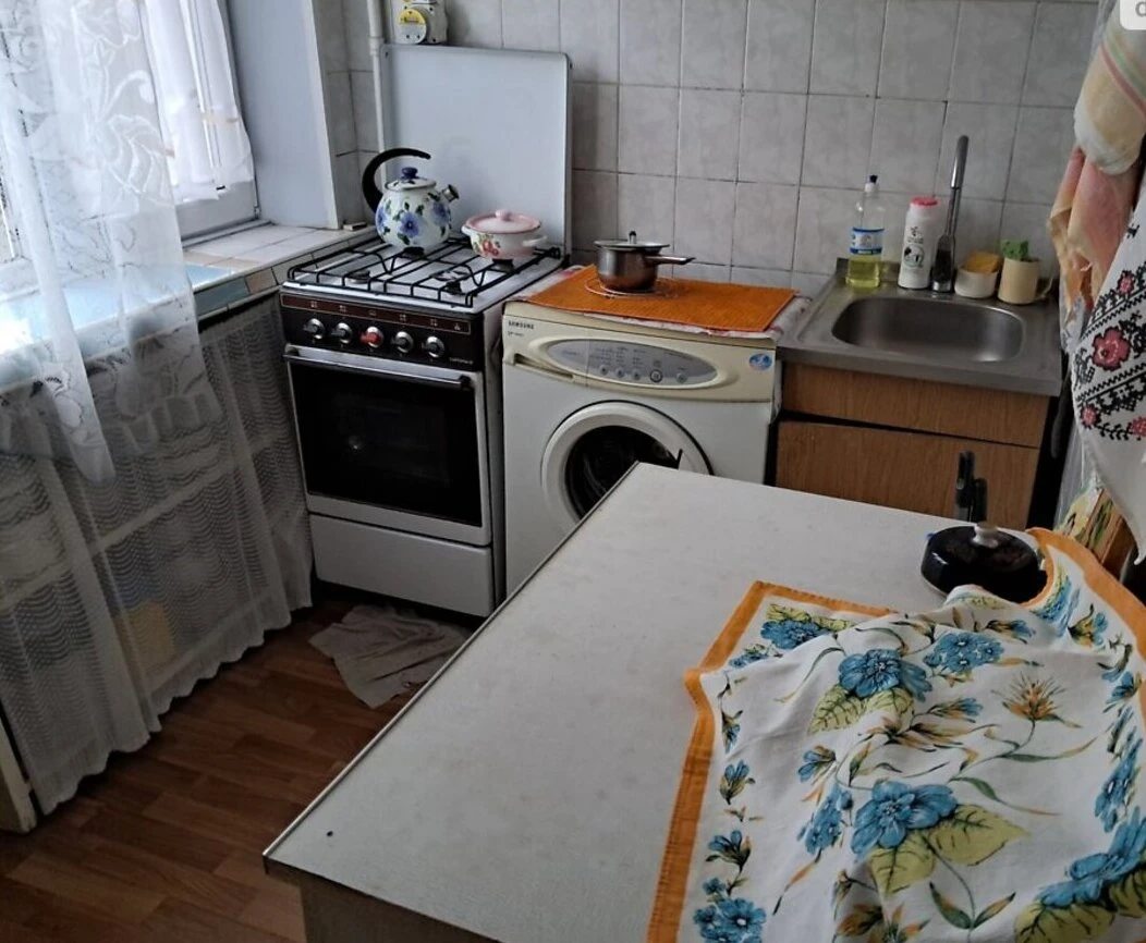 Продаж квартири 2 кімнати, 43 m², 7 пов./10 поверхів. 10, Богдана Гаврилишина вул. (Ванди Василевської), Київ. 