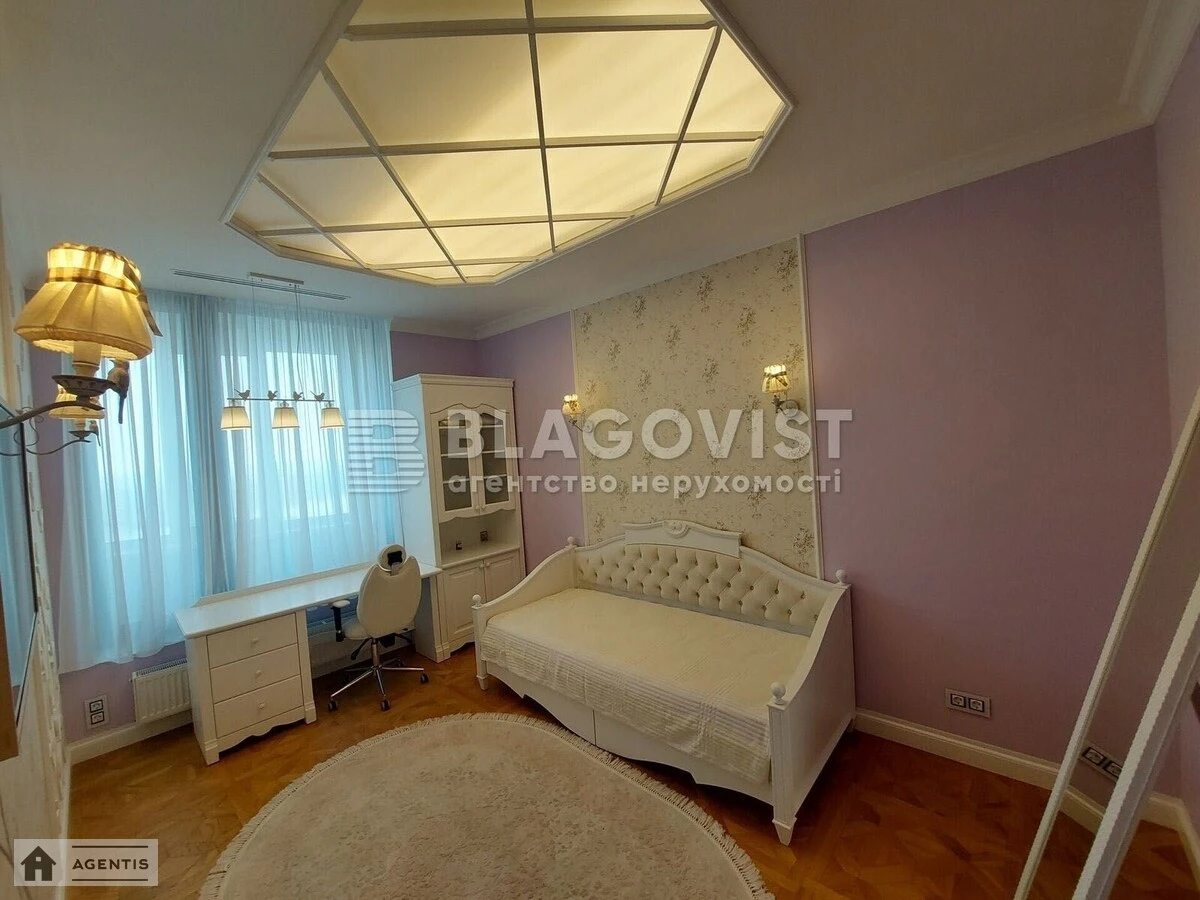 Сдам квартиру 3 комнаты, 130 m², 5 эт./26 этажей. 18, Юрія Іллєнка вул. (Мельникова), Киев. 