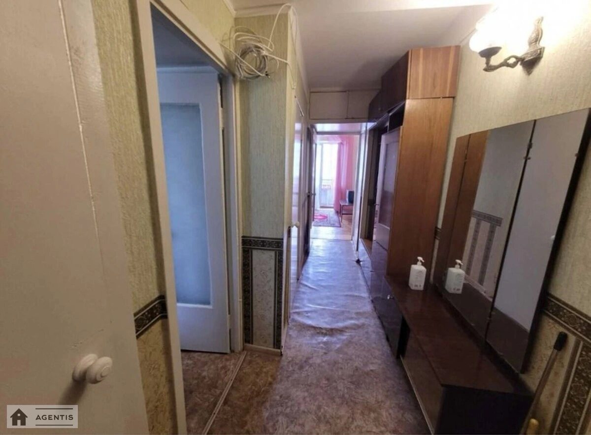 Здам квартиру 2 кімнати, 52 m², 9 пов./9 поверхів. 8, Тростянецька 8, Київ. 