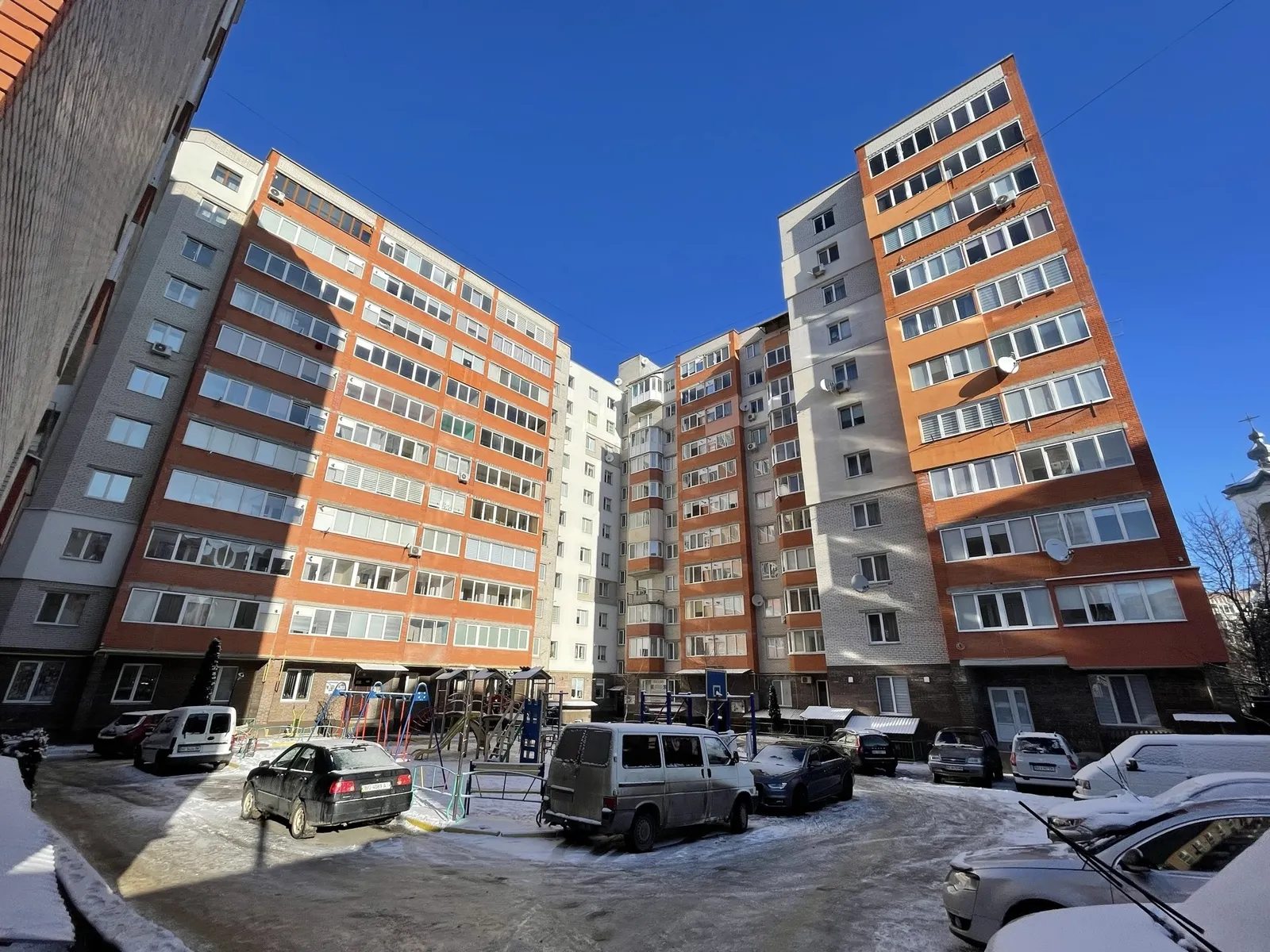 Apartments for sale 2 rooms, 67 m², 9th fl./10 floors. 6, Luchakivskoho vul., Ternopil. 