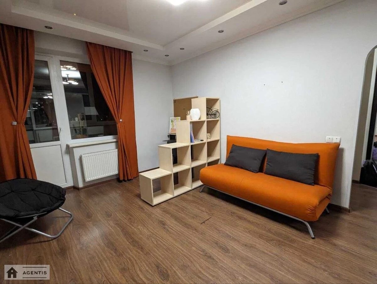 Сдам квартиру 1 комната, 41 m², 14 эт./25 этажей. 6, Драгоманова 6, Киев. 