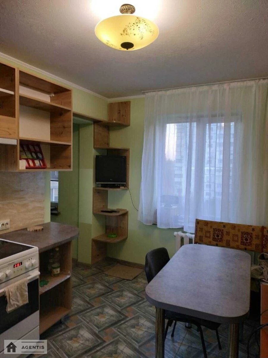 Сдам квартиру 3 комнаты, 99 m², 9 эт./20 этажей. 2, Якуба Коласа 2, Киев. 