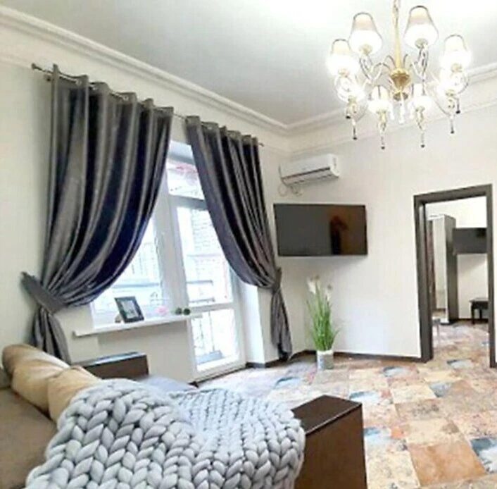 Apartment for rent 3 rooms, 78 m², 6th fl./7 floors. Sofijivska, Kyiv. 