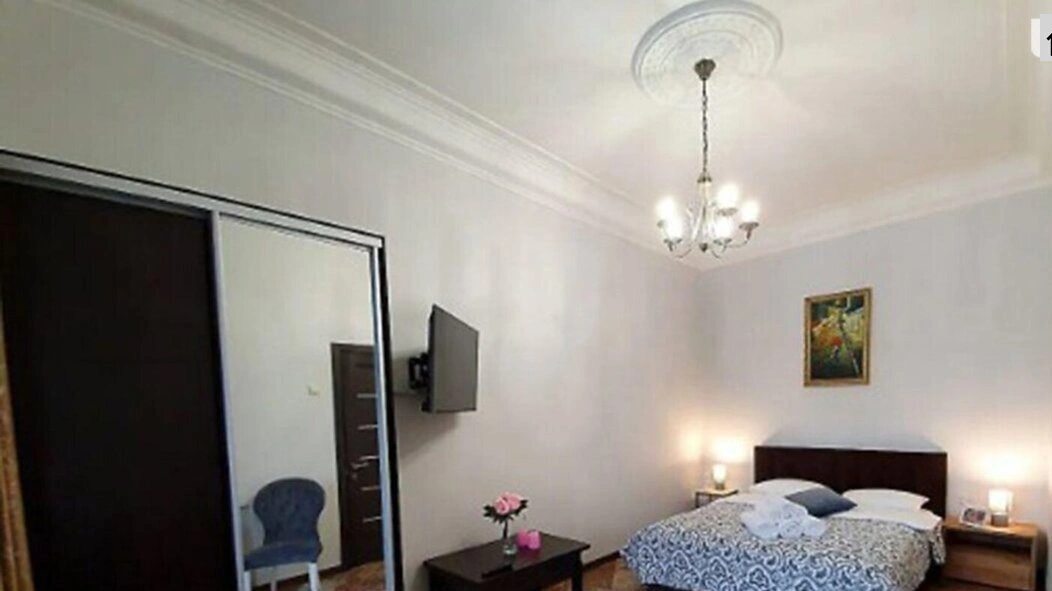 Apartment for rent 3 rooms, 78 m², 6th fl./7 floors. Sofijivska, Kyiv. 