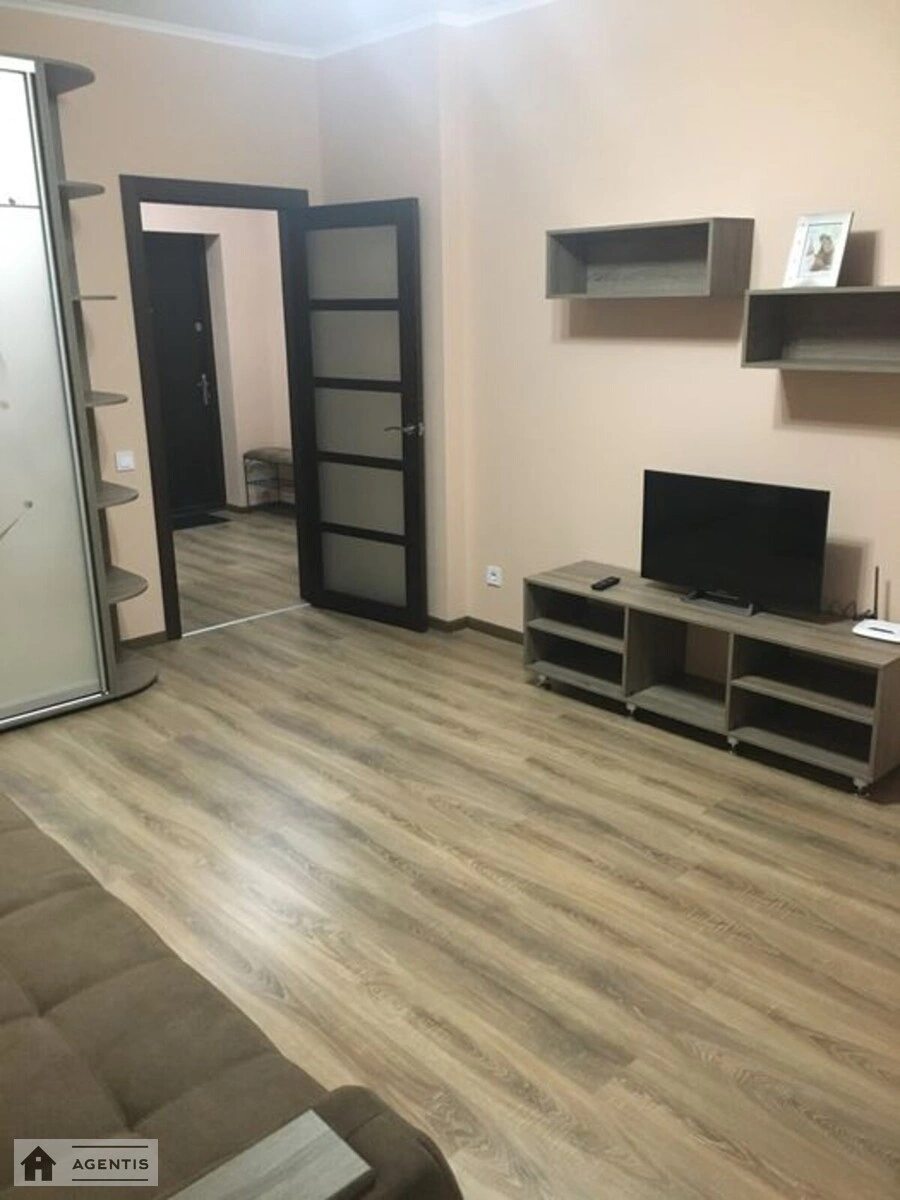 Apartment for rent 1 room, 42 m², 16th fl./25 floors. 16, Voskresenska 16, Kyiv. 