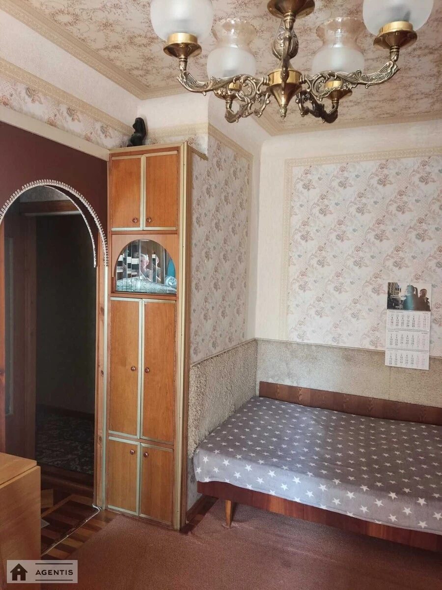 Apartment for rent 1 room, 33 m², 2nd fl./5 floors. 23, Marka Bezruchka vul. Babushkina, Kyiv. 