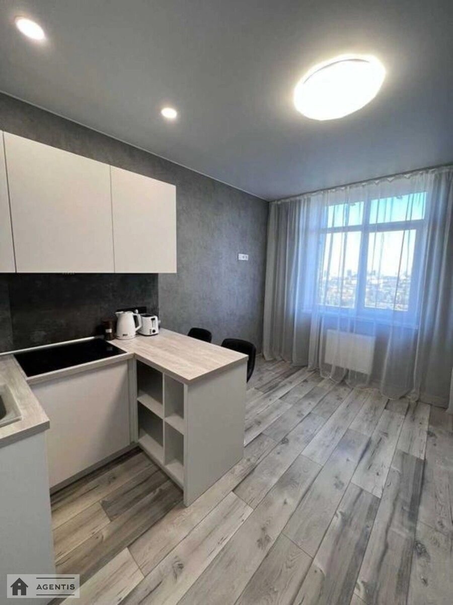 Сдам квартиру 1 комната, 39 m², 25 эт./26 этажей. 73, Полевая 73, Киев. 