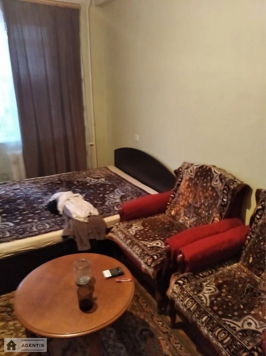 Apartment for rent 2 rooms, 47 m², 3rd fl./5 floors. 5, Ushynskogo 5, Kyiv. 