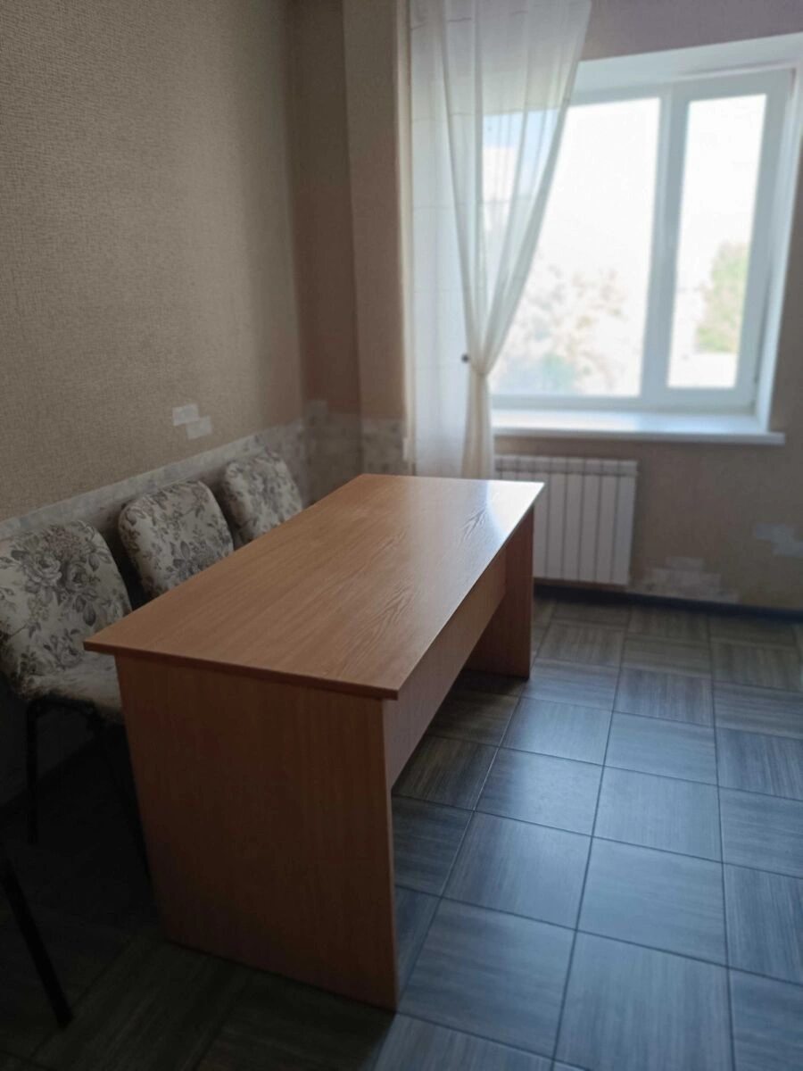 Apartment for rent 3 rooms, 91 m², 4th fl./16 floors. 26, Mykoly Bazhana prosp., Kyiv. 