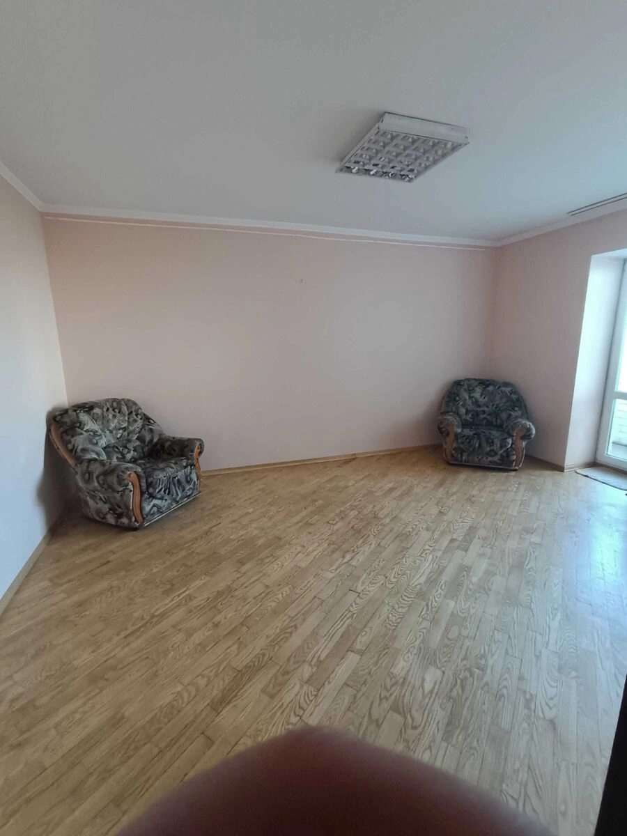 Apartment for rent 3 rooms, 91 m², 4th fl./16 floors. 26, Mykoly Bazhana prosp., Kyiv. 