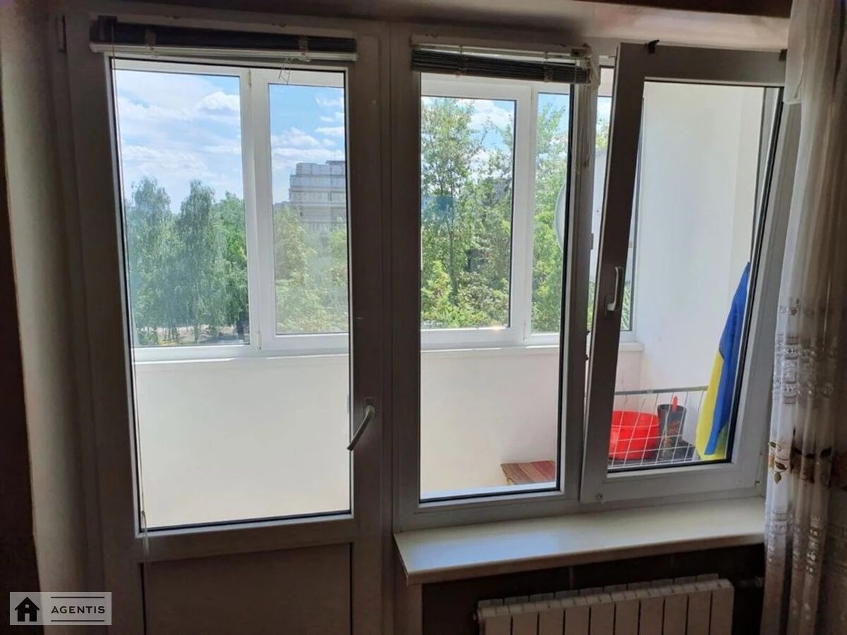 Здам квартиру 2 кімнати, 43 m², 6 пов./9 поверхів. Святошинський район, Київ. 