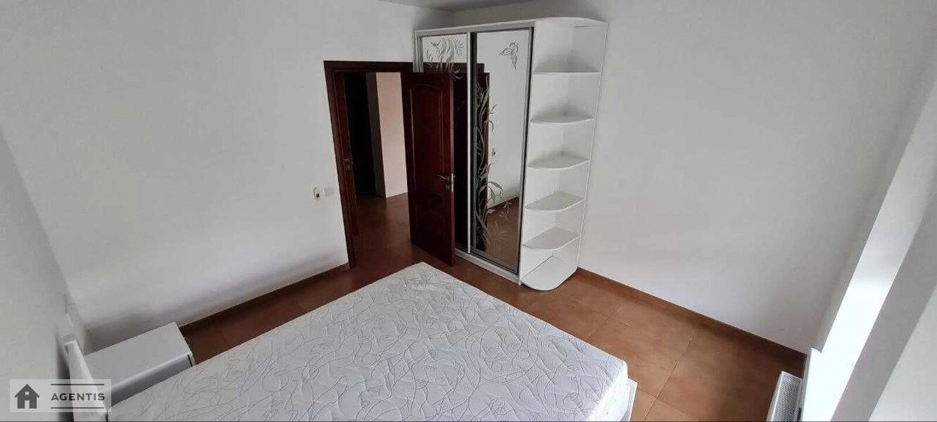 Сдам квартиру 2 комнаты, 64 m², 14 эт./16 этажей. 65, Берестейський просп. (Перемоги), Киев. 