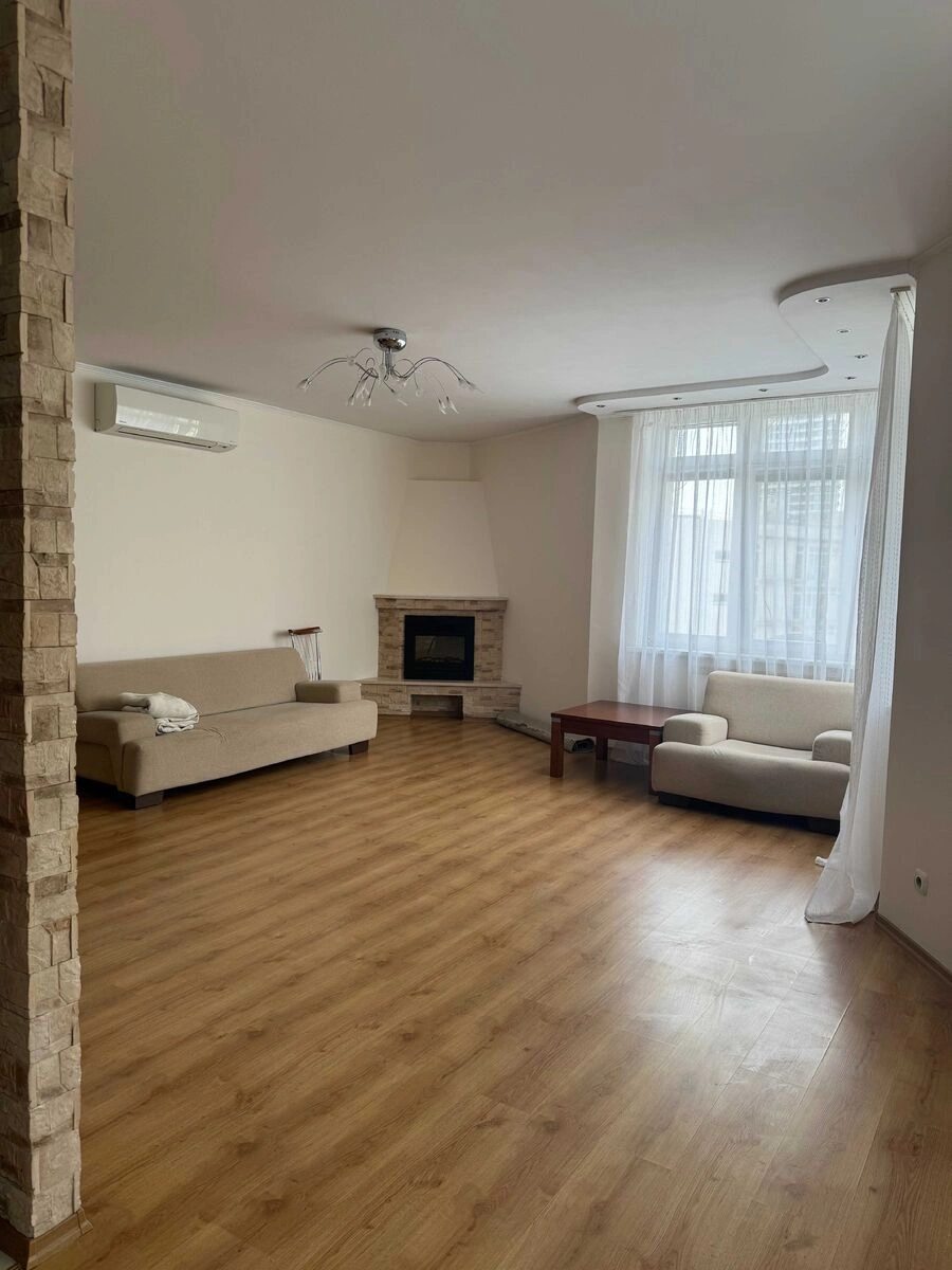 Apartments for sale 3 rooms, 113 m², 5th fl./21 floors. 68, Golosiyivskiy 68, Kyiv. 