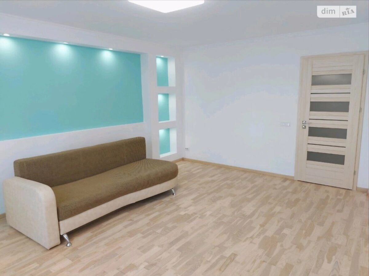 Продаж квартири 2 кімнати, 65 m², 8 пов./10 поверхів. Восточный, Тернопіль. 