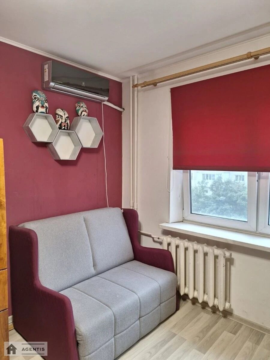 Apartment for rent 3 rooms, 85 m², 5th fl./16 floors. Knyazhiy Zaton 4, Kyiv. 