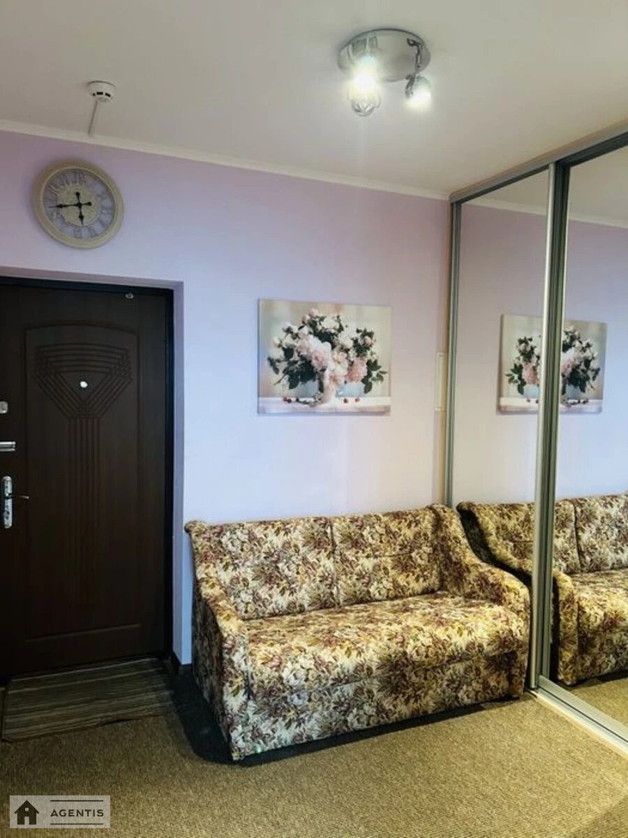 Apartment for rent 1 room, 47 m², 15th fl./25 floors. Petra Kalnyshevskoho vul. Mykhayla Mayorova, Kyiv. 